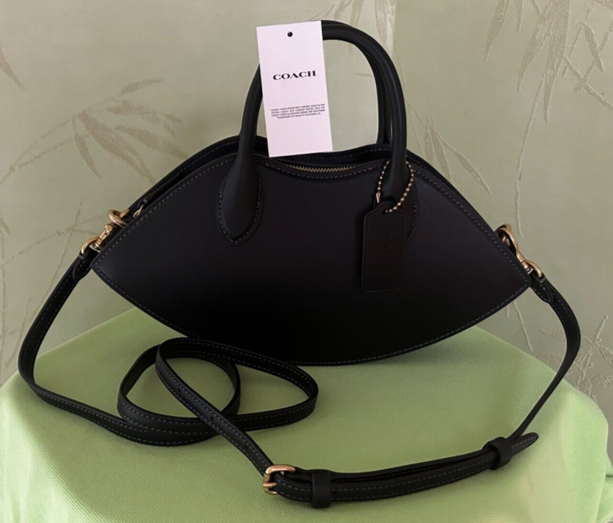COACH ボディバッグ ブラック ロゴプリント 公式】COACH – コーチ | リーグ ベルト バッグ・シグネチャー ジャカード