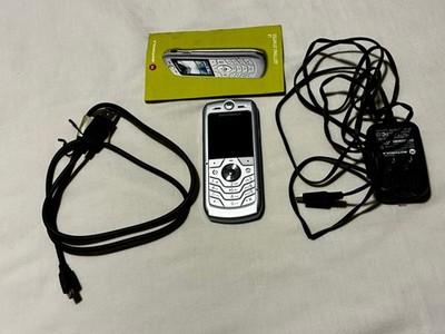 Motorola  SLVR L6 Silver in the box used turn on 