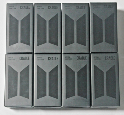 BTS OFFICIAL LIGHT STICK バッテリー、パーツセット BTS Official Light Stick Ver.4 Accessory Set: Cradle + 2-Version