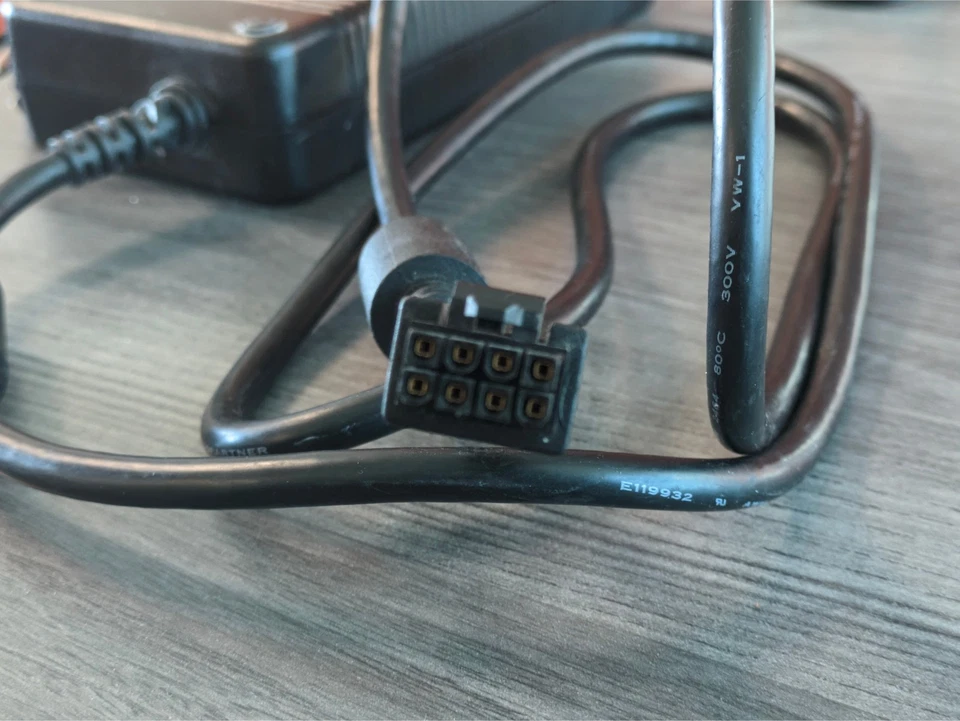 Dell AC/DC Power Adapter MNF 8-Pin DC12V 12V 18.0A DA-2 Series MK394 Rev A02 - Image 2 of 4