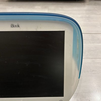 Apple iBook G3 Clamshell Blueberry 9.2 40GB HDD/160MB RAM/300MHz