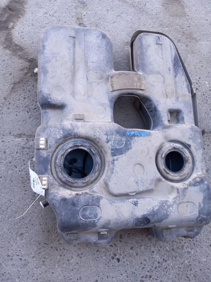 Tanque de combustible 21,7 galones AWD 18-20 BUICK ENCLAVE 84865847 Foto 3 de 4