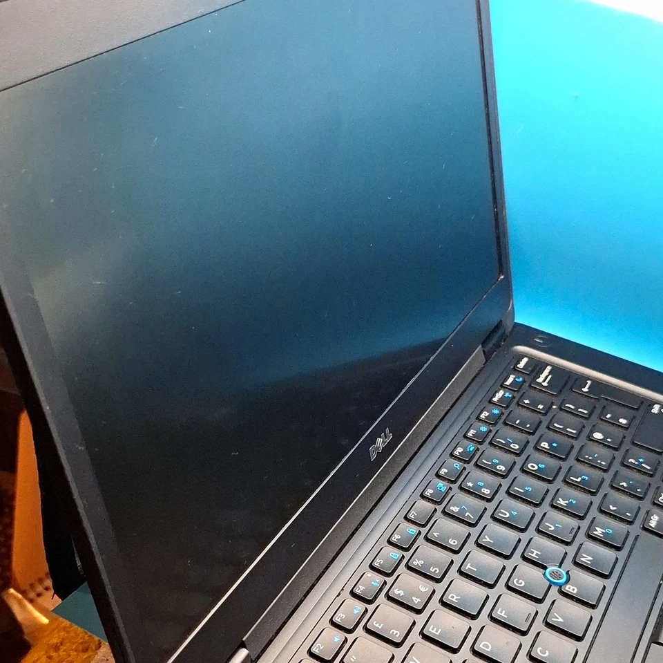 Dell Latitude 5480 · i5-7300U · 4GB · 256GB, photo 1 of 5