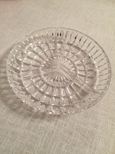 Kleiner Kristallteller dreigeteilt 