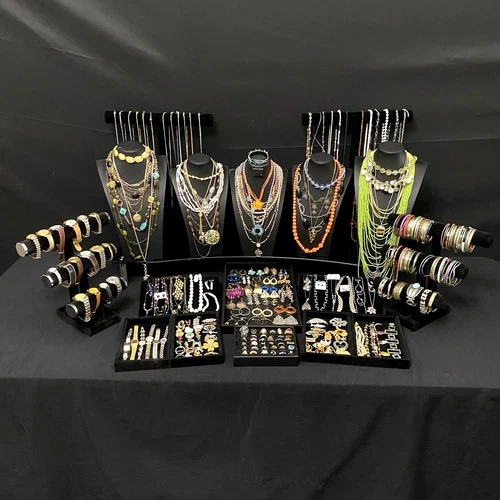 270 pc Antique Vintage Estate Costume Jewelry Some Signed. Lot 698