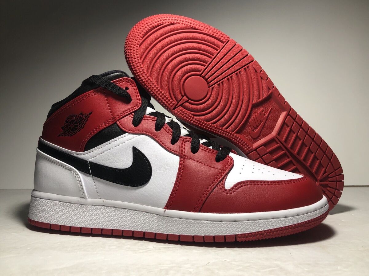 Nike Air Jordan 1 Mid Chicago White Heel Gym Red 554725-173 Nike Air Jordan 1 Mid Chicago White Heel Gym Red 554725-173