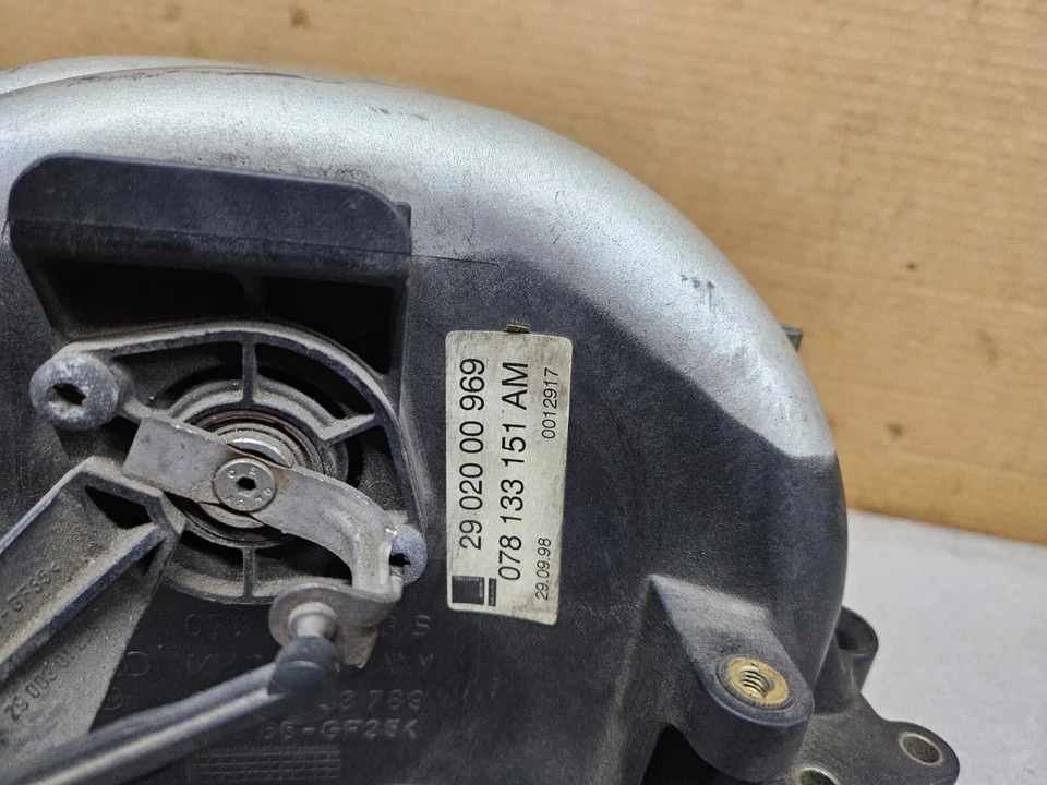 AUDI A6 QUATTRO 1998-2001 2,8 L - Colector de admisión 078133151AM Foto 3 de 4