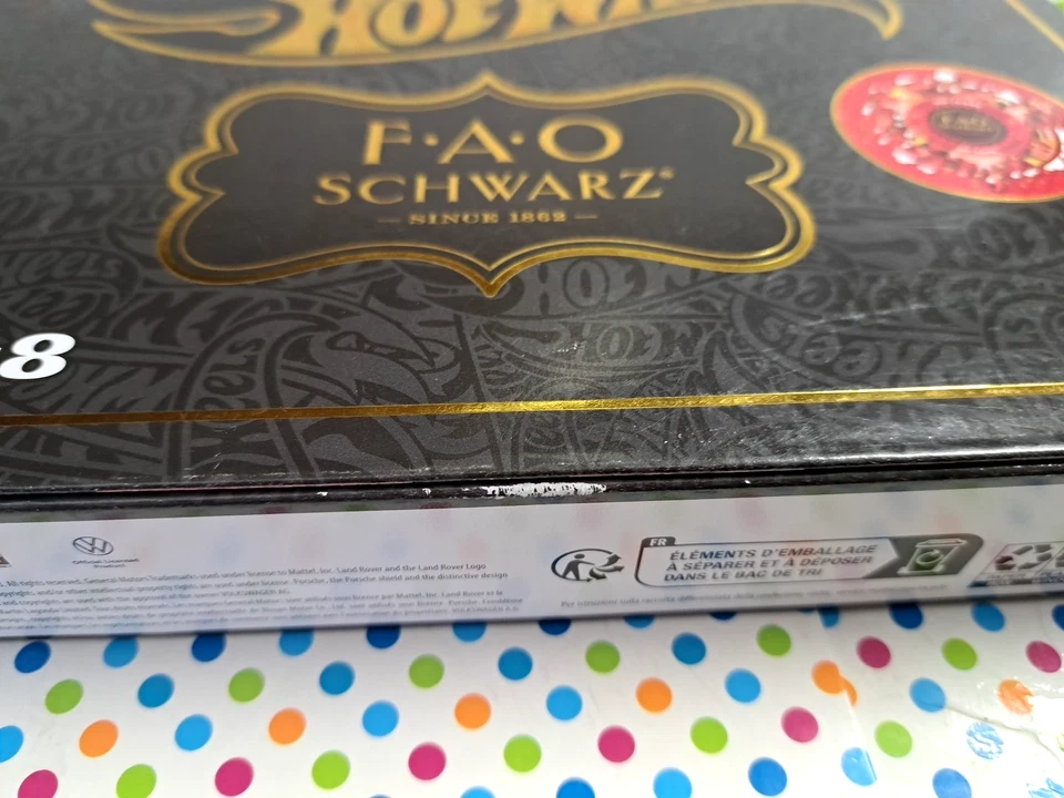 HOT WHEELS 2022 TARGET EXCLUSIVE F.A.O NEGRO ORO CAJA DE 8 COCHES SEMINUEVOS Foto 3 de 4