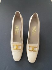 Salvatore Ferragamo Pumps 9 AAAA