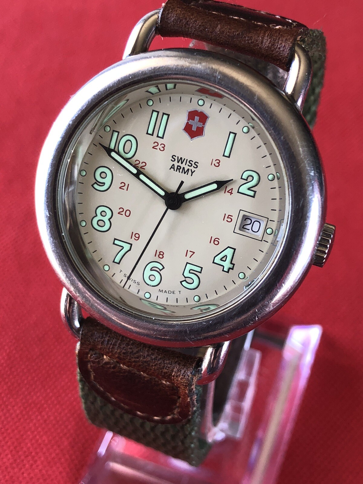 Vintage Swiss Army Cavalry Field Watch, Runs 100%. Nice Original, Refurbished - Vintage Watches 