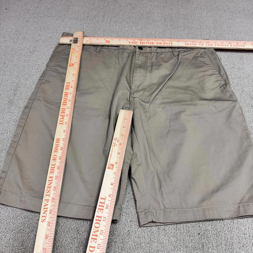 Volcom Shorts Men’s Beige Pockets Size 40 - Image 2 of 4