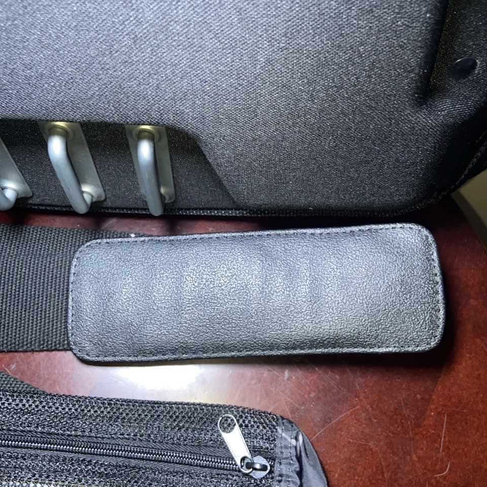 OAKLEY Maletín Fregadero Colección Equipo de Campo Táctico Bolso Negro Oficina en Casa Foto 4 de 4