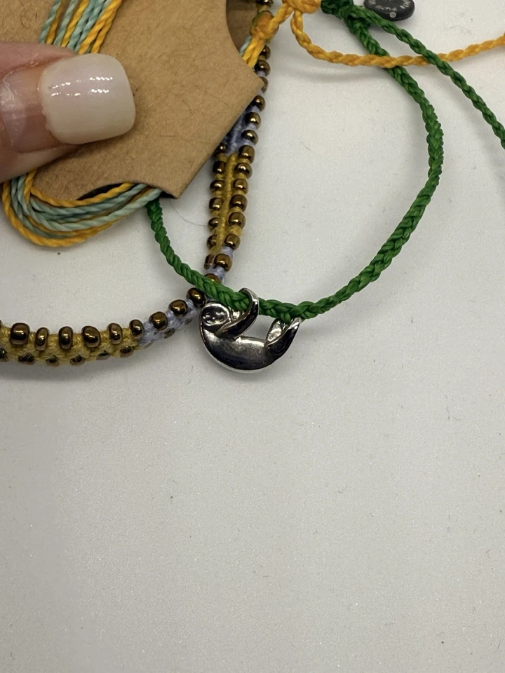Juego de 3 brazaletes Pura Vida con dijes - perezoso, verde, azul, amarillo ajuste deslizante Foto 3 de 4