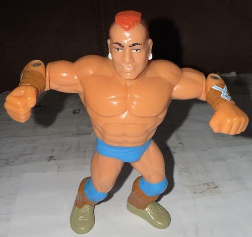 WWF Hasbro Tatanka 1993 Series 6 Vintage WWE Wrest...