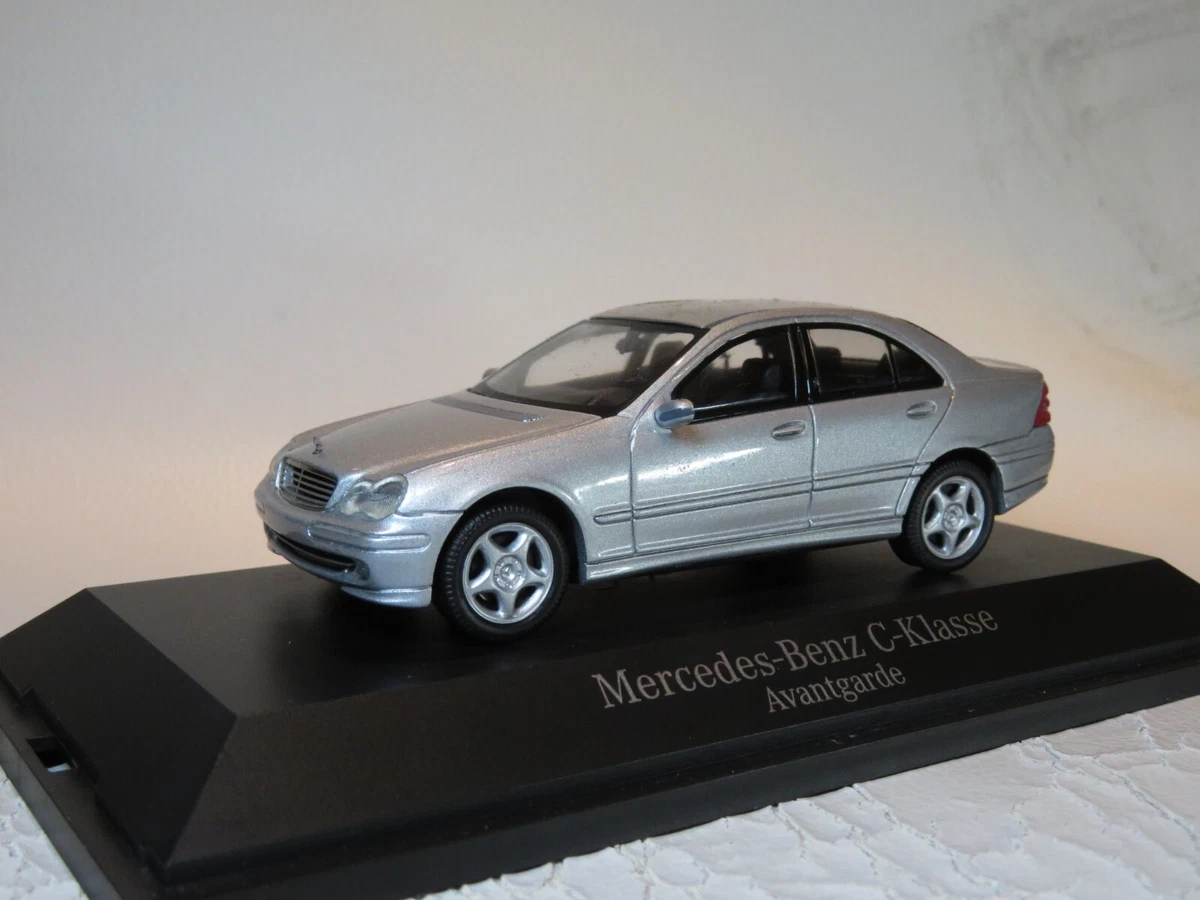 MERCEDES CLASSE C ELEGANCE W203 Gris Clair SCHUCO 1:43 de reference