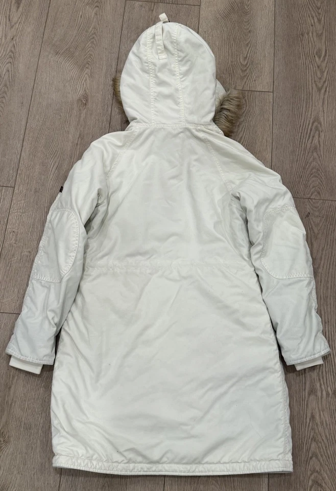 Parka Alpha Industries Elyse para mujer mediana blanca imitación piel abrigo con capucha manchas Foto 4 de 4