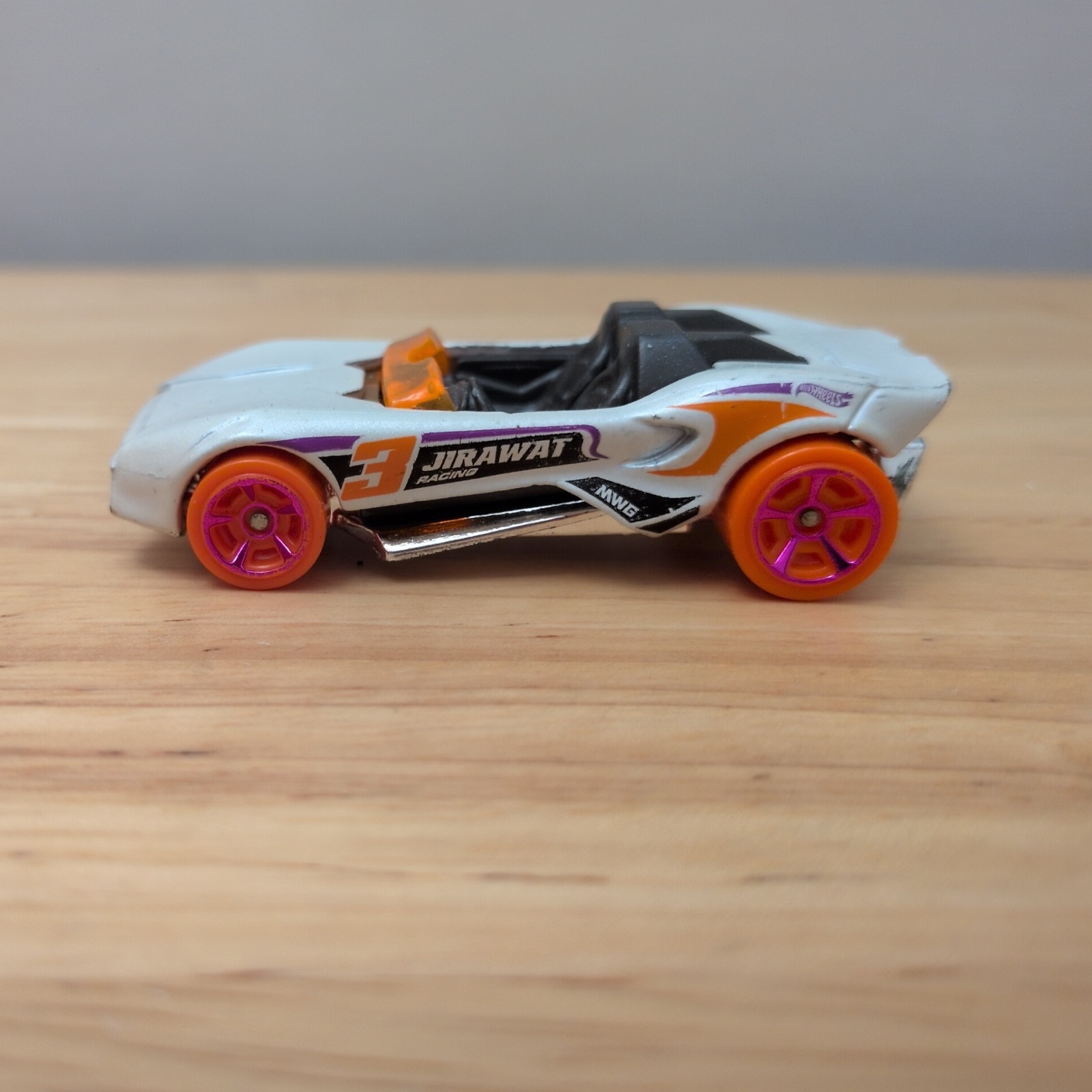 Hot Wheels/Mattel 2014 Carbonic Vehicle
