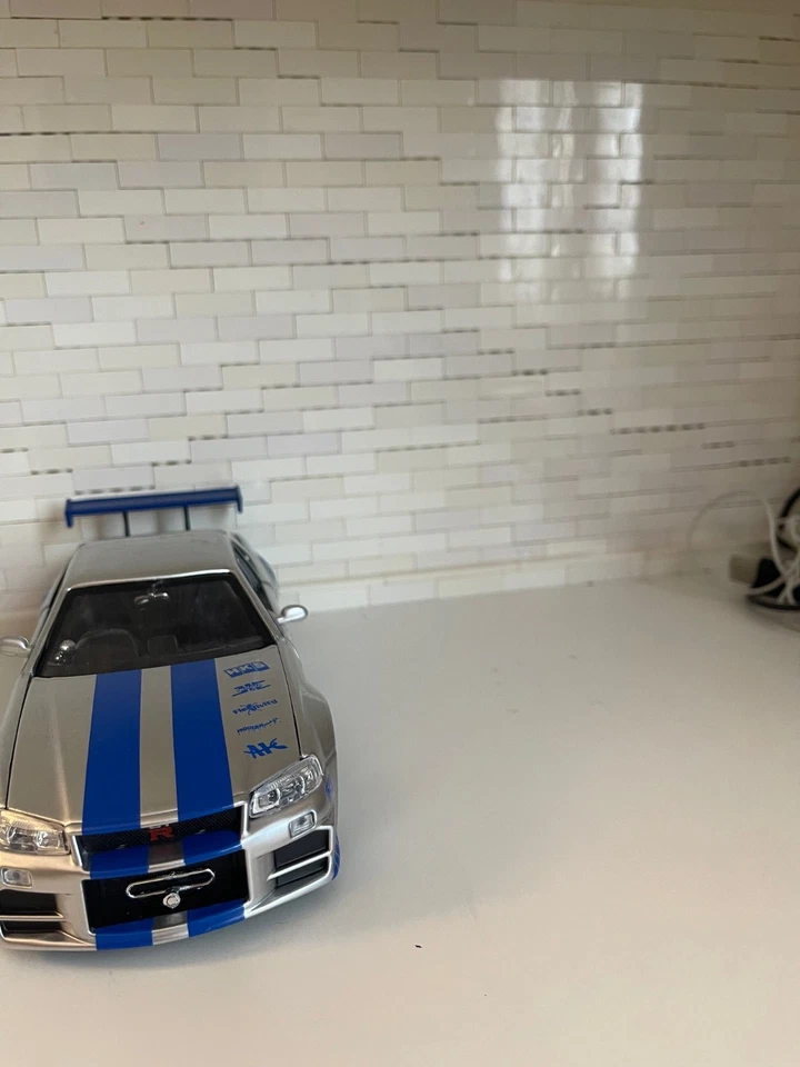 jada toys NISSAN SKYLINE GT-R 2002 FAST & FURIOUS METALLIC BLU 1:24 - Immagine 2 di 4