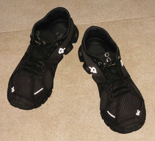 ON RUNNING CLOUD SNEAKERSY SWISS ENGINEERING BUTY SPORTOWE ROZMIAR 40,5/ UK- 7/ US- W9