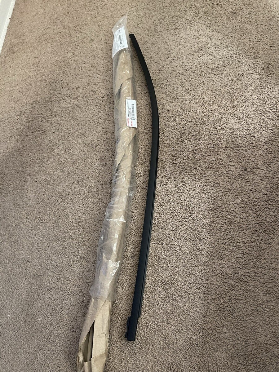 2020-2023 TOYOTA COROLLA REAR RIGHT DOOR MOLDING 75763-02010