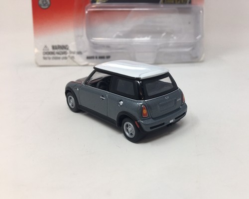 Johnny Lightning Classic Gold BMW Mini Cooper S Dark Silver (Gray) w/ White Roof - Picture 4 of 11