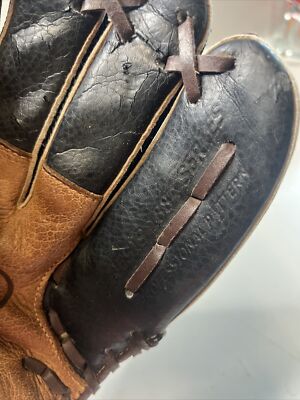 Louisville Slugger Genesis 1884 GN14-BN Pro Pattern 12