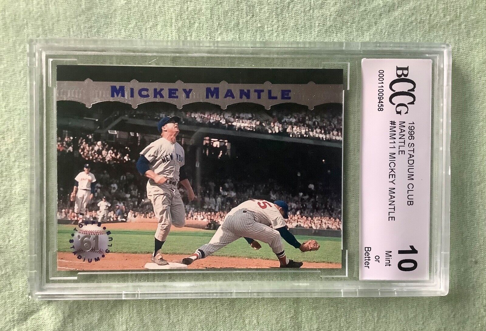 1996 Stadium Club Mantle #MM2 Mickey Mantle with Game-Used Baseball Bat  (BCCG 10)