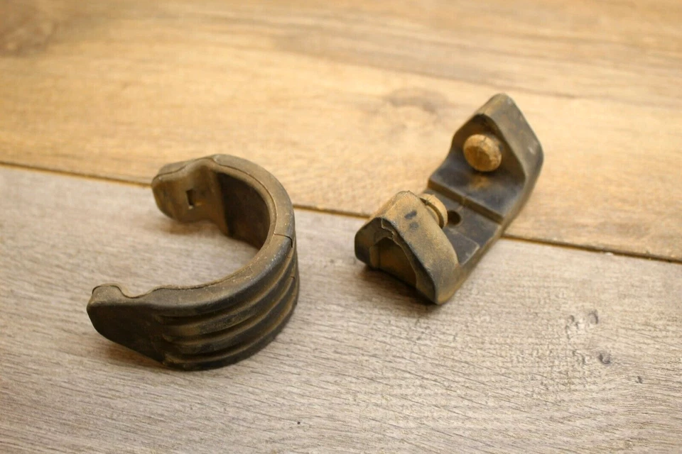 Yamaha YZ250F 2005 correas de tanque de gasolina ojales Foto 2 de 4