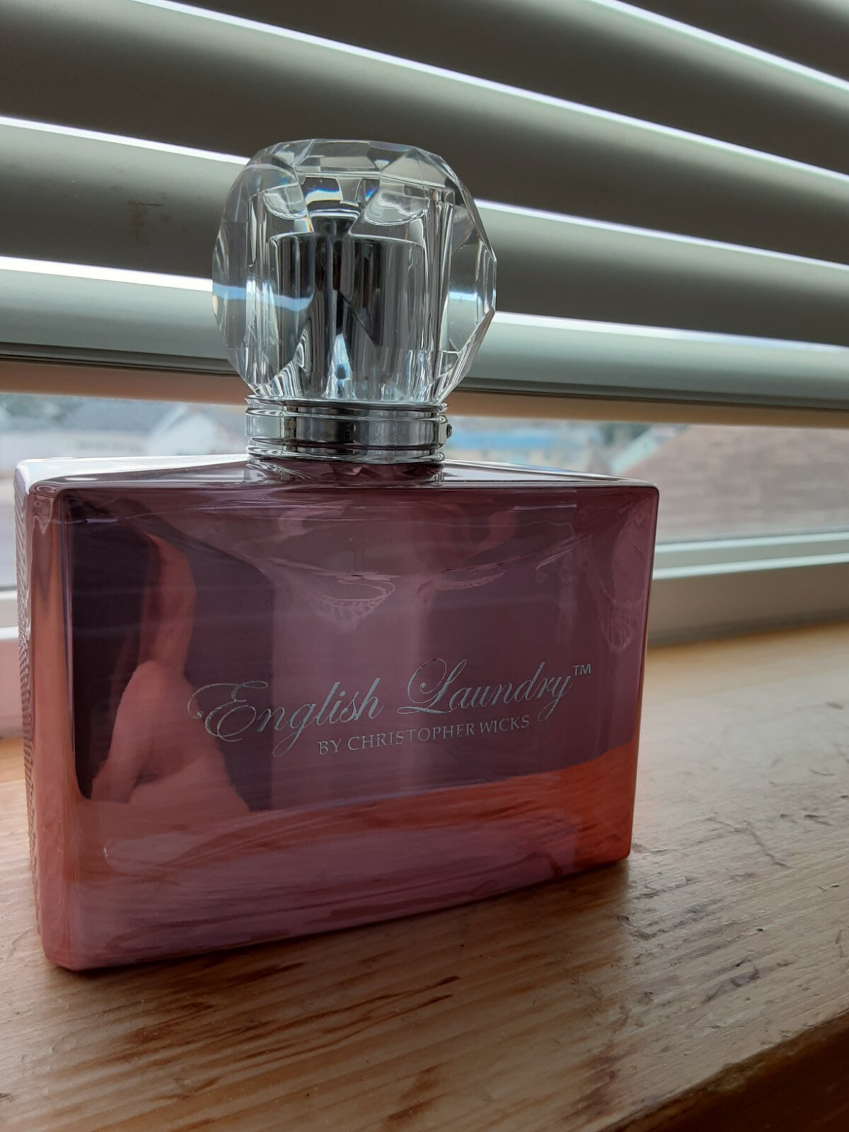 Fragrance English Laundry By Christopher Wicks Signature ENGLISH