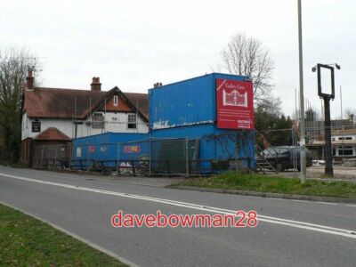 FOTO TADLEY: TADLEY GATE (DEMNÄCHST VERFÜGBAR) EINE NEUE ENTWICKLUNG VON ZWEI - DREI - UND FO
