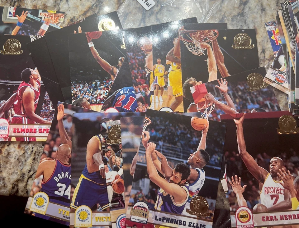 1993-94 NBA Hoops Gold Foil 5th Anniversary Partial Set of 85 NO Duplicates - Image 3 of 4