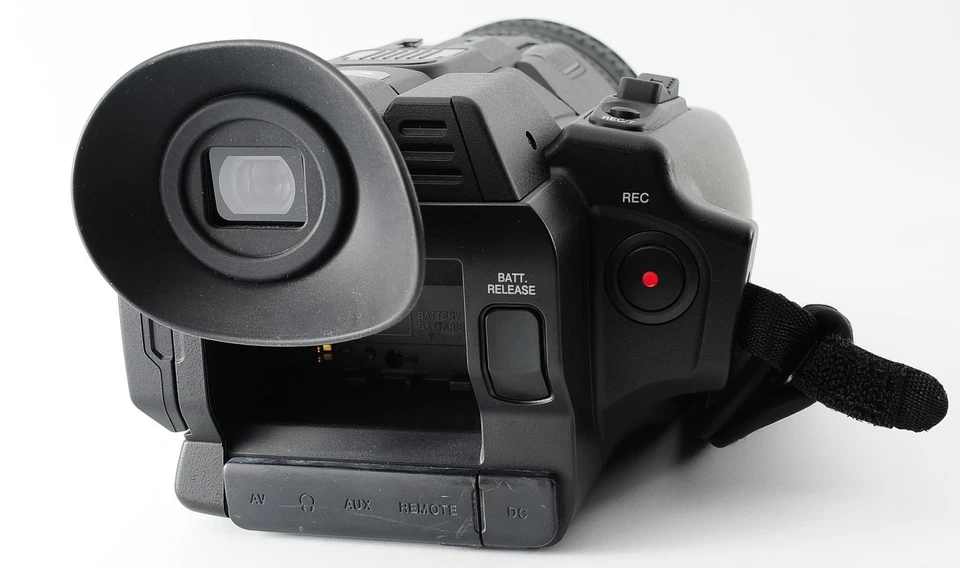 [Near MINT] JVC GY-HM175 4K Camcorder Video Camera From JAPAN - Image 3 of 4
