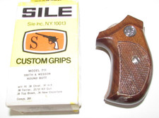 Vintage Sile Smith Wesson Round Butt Revolver Grips In Box