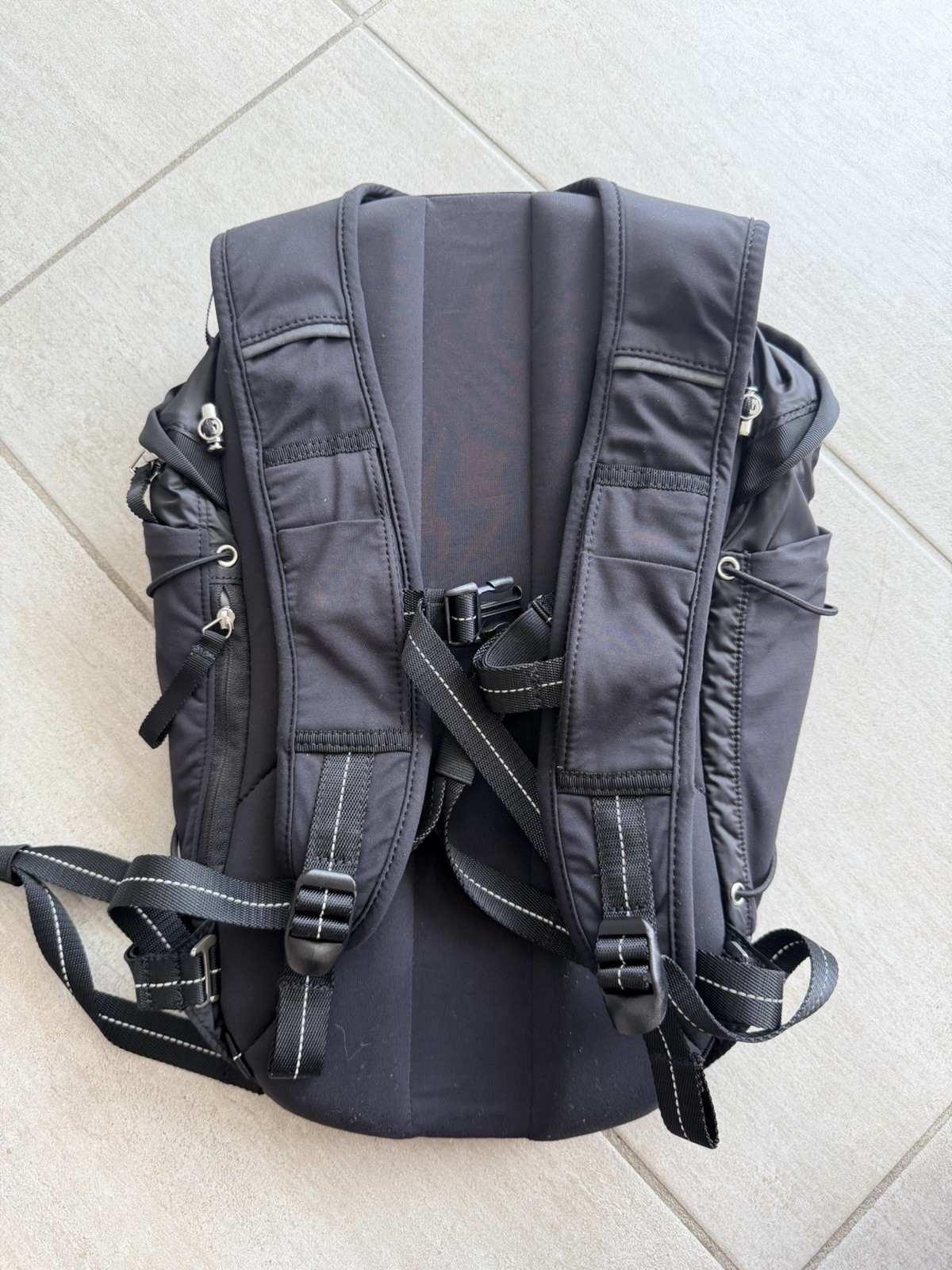 Lululemon Running Backpack Lightweight Trail Run … - image 5