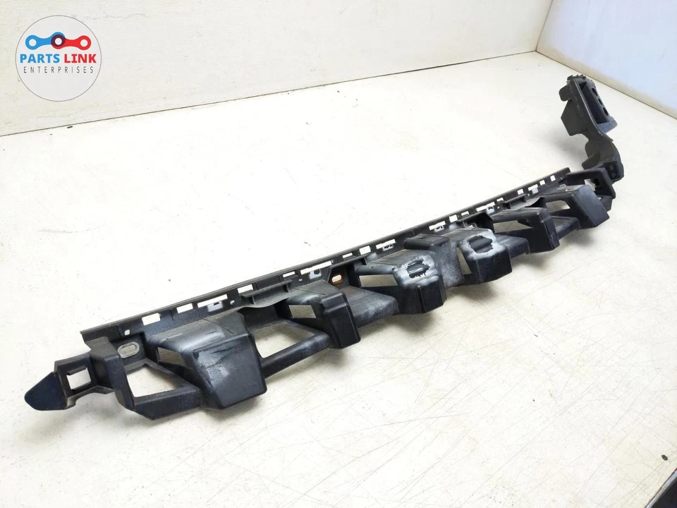 MERCEDES GLE63 AMG S 2016-19 PARACHOQUES CENTRAL TRASERO DERECHO SOPORTE MOLDURA W166 Foto 3 de 4