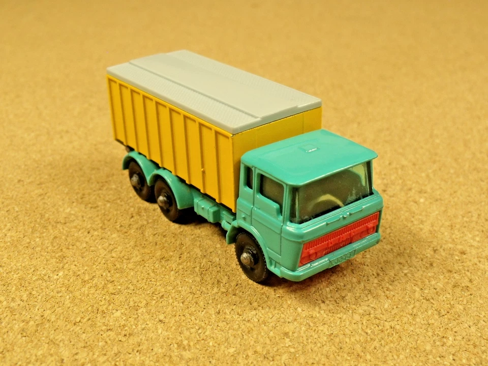 OLD VINTAGE LESNEY MATCHBOX # 47 DAF TIPPER CONTAINER TRUCK AQUA - Image 3 of 4
