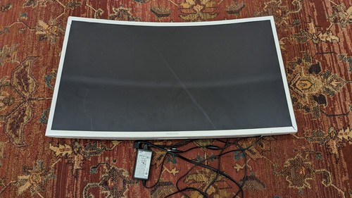 CRACKED Samsung 32" Full HD Curved Screen LED LCD Monitor White C32F397FWN READ - 第 1/9 張圖片