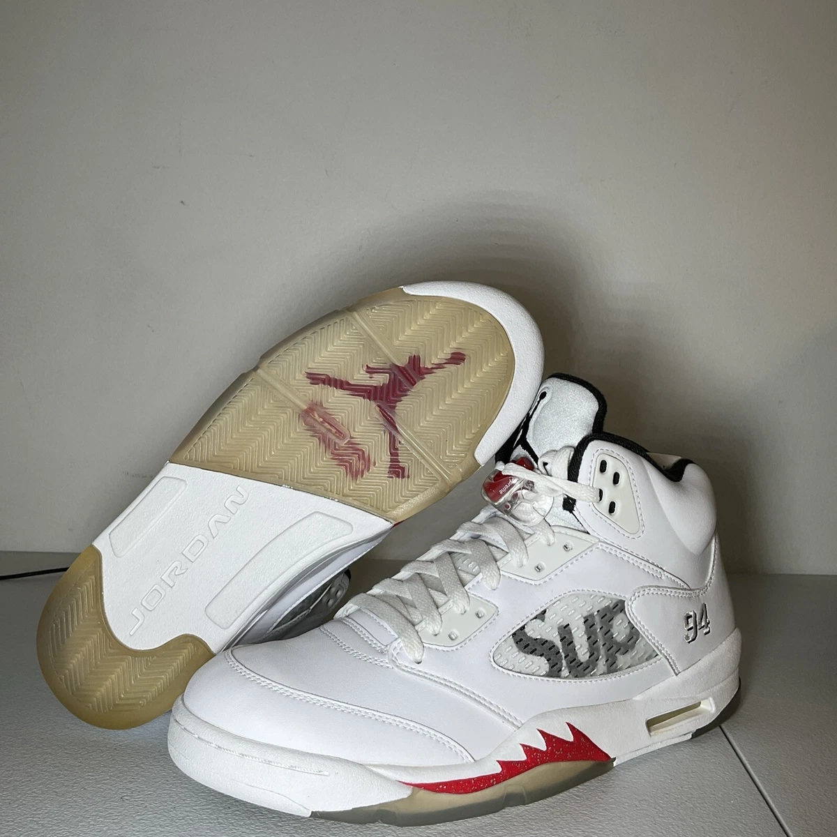 Las mejores ofertas en Supreme x Air Jordan 5 Retro White | eBay
