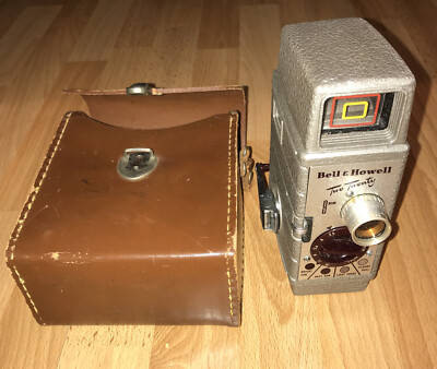 CAMERA BELL & HOWEL - Two Twenty - 8 m/m - N°AB 40025