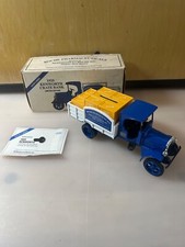 1925 ROCHE PHARMACEUTICALS-KENWORTH CRATE BANK 1:25 DIE CAST METAL BY ERTL - NIB