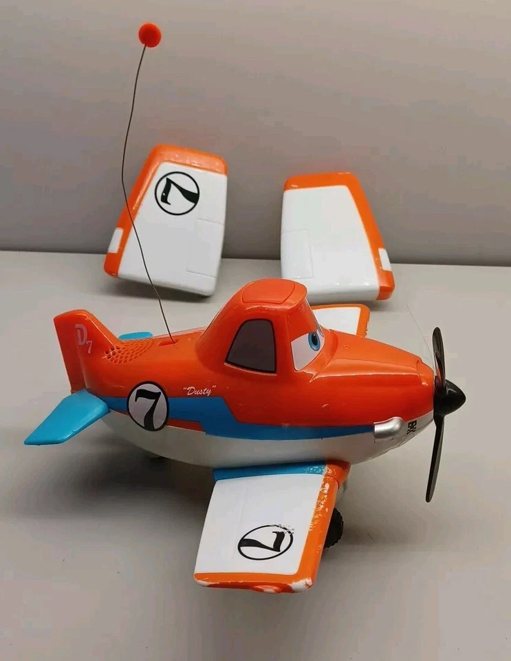 2013 MATTEL Disney Planes "DUSTY CROPHOPPER" RC Wing Control Plane RC  - Image 4 of 4
