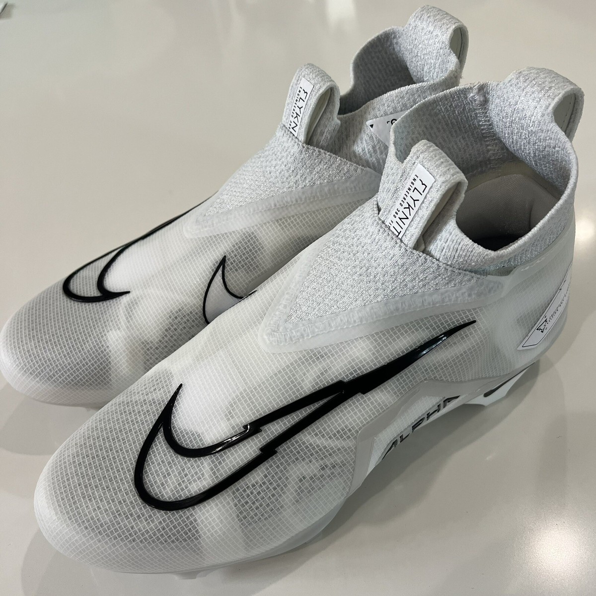 Nike Alpha Menace Elite 3 Football Cleats Men display picture 1