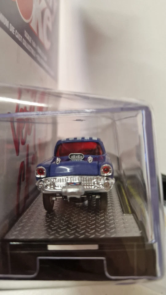 M2 Machines 1957 Chevrolet 150 Handyman Station Wagon GASSER CHERRY Coke (NG81) - Bild 3 von 4