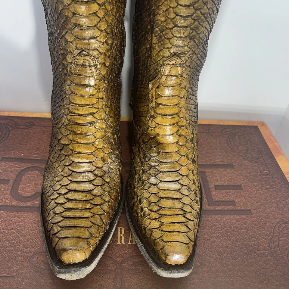 Bota occidental Corral para mujer exótica piel de pitón punta corta marrón talla 11M A3667 Foto 2 de 4