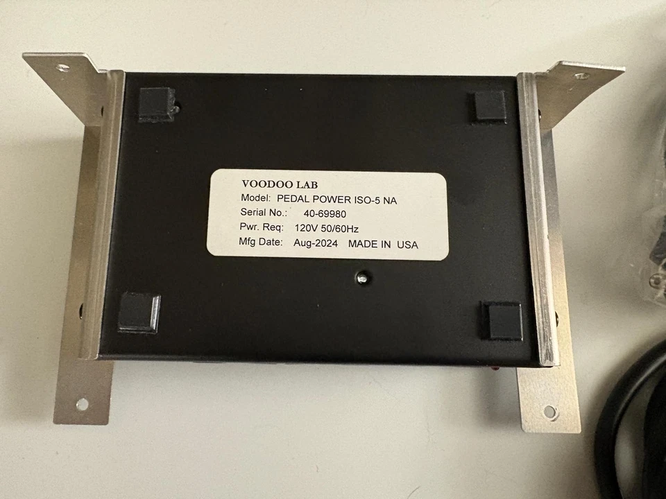 Fuente de alimentación de pedal Voodoo Lab ISO 5 Foto 2 de 3