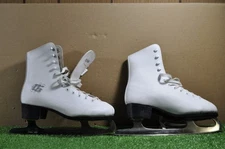 CCM Pirouette CS skate size 8 womens ice figure skates VGC #206