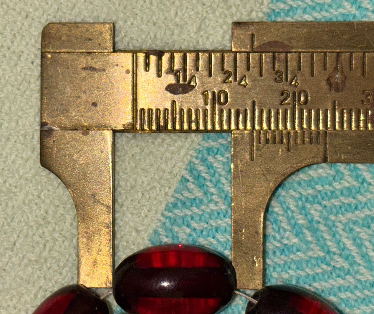 Vintage Translucent Cherry Amber Bakelite Graduat… - image 12