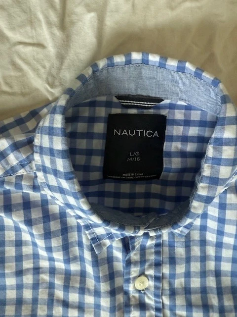 Camisa con botones a cuadros con logotipo de Nautica para niños azul/blanco talla grande (14-16) Foto 4 de 4
