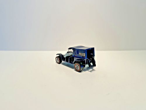 Hot Wheels Redline 1970 Paddy Wagon US Dark Blue w/Gold Chrome- MINT!! - Picture 10 of 12
