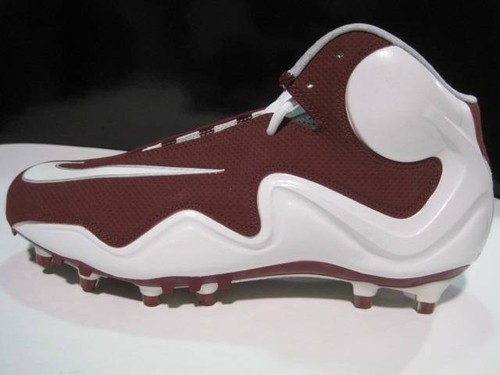 nike flyposite football cleats